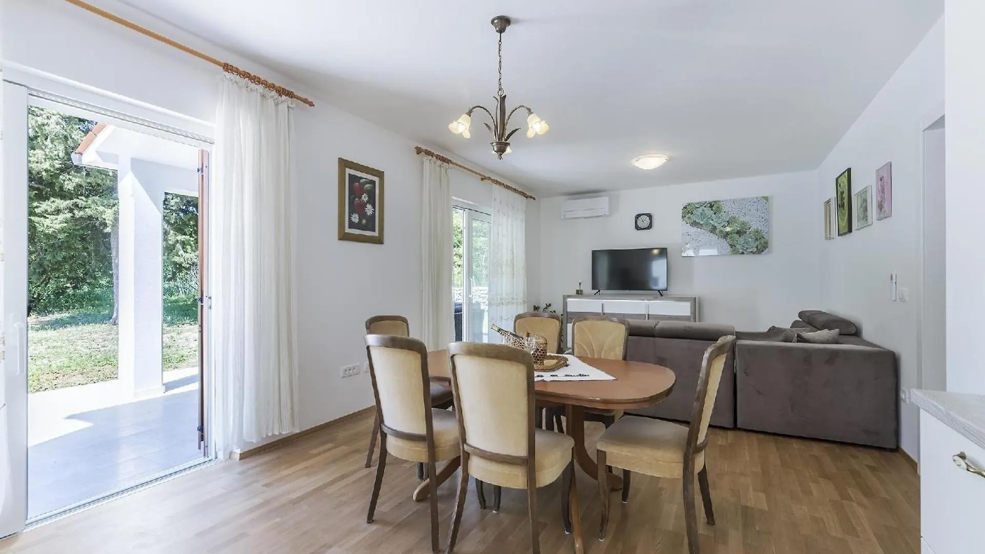 Ferienhaus Mit Privatpool Fuer 12 Personen Ca 254 Qm In Labin, Istrien Bucht Von Rasa بيت للعطل